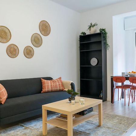 Orange Crush Barcelona Apartment ภายนอก รูปภาพ